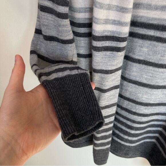 Fenn Wright Manson Women M 100% Merino Wool Striped Hooded Cardigan Granola Cozy - Picture 6 of 9